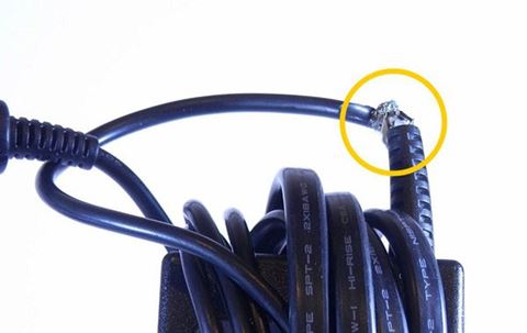 Sạc laptop bị hỏng, nên mua mới ở đâu?
